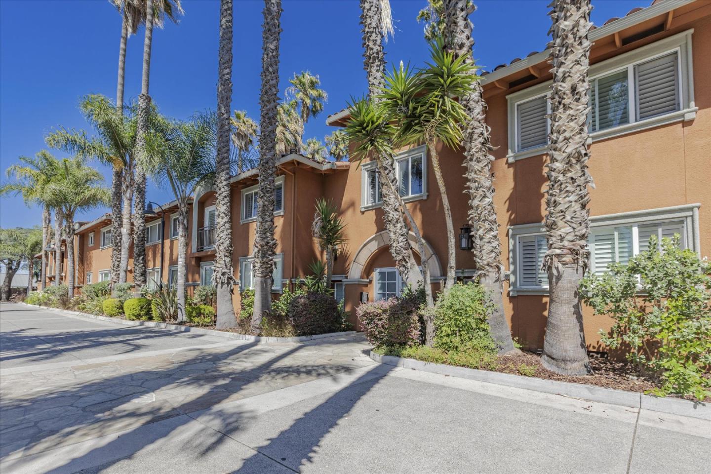 1845 Palm View PL 111