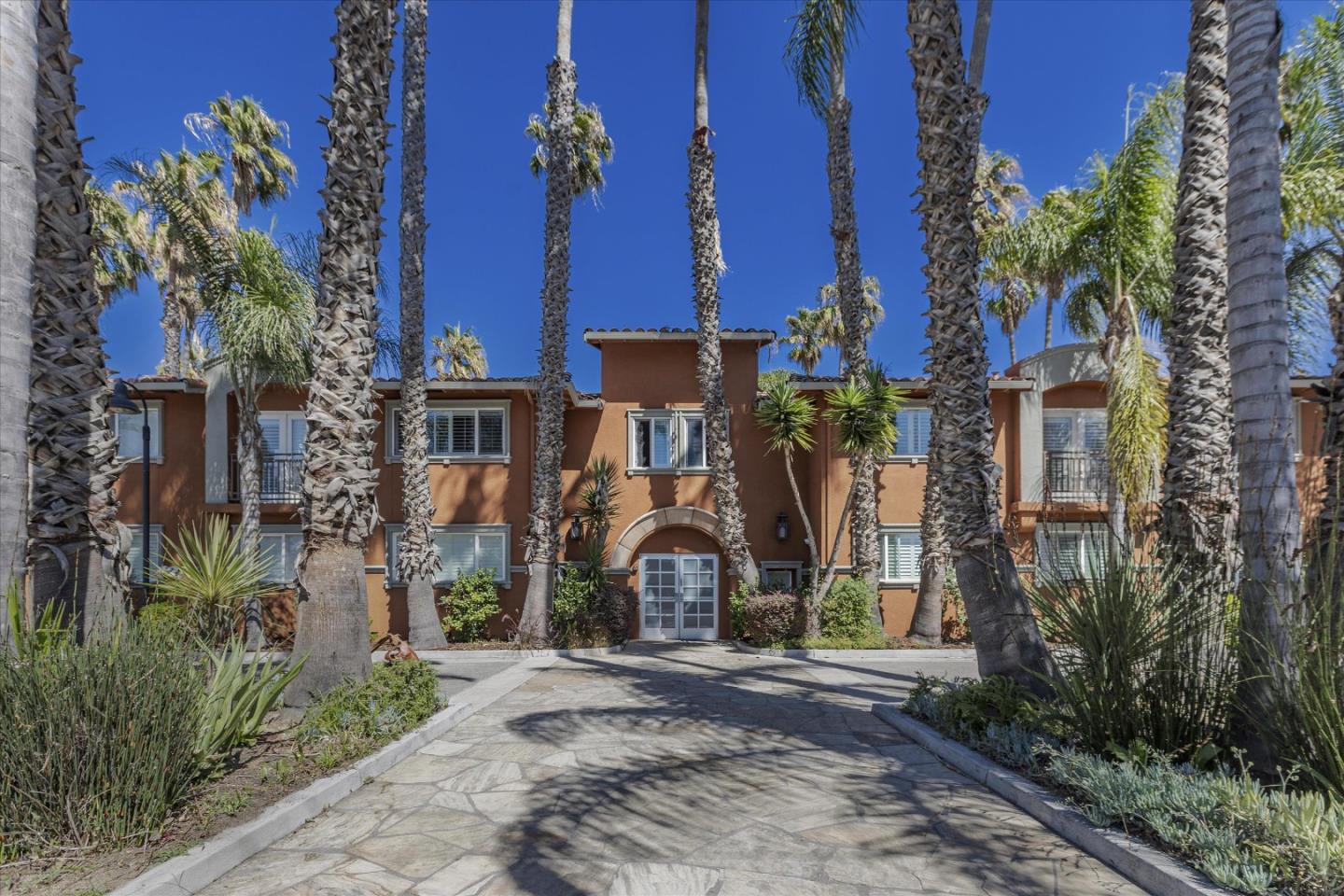 1845 Palm View PL 111