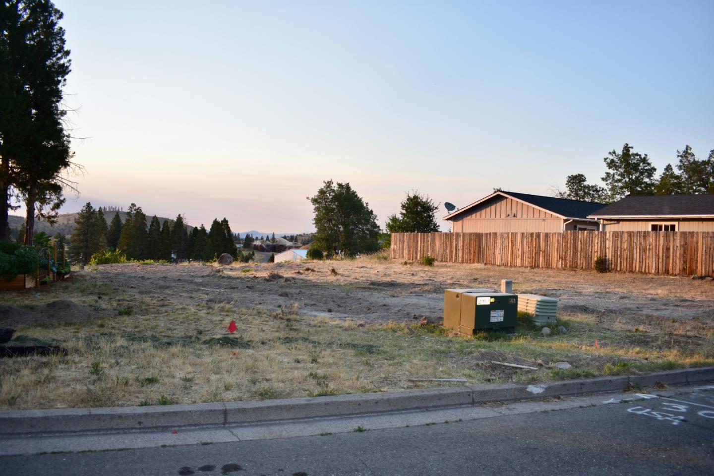 306 Woodridge CT