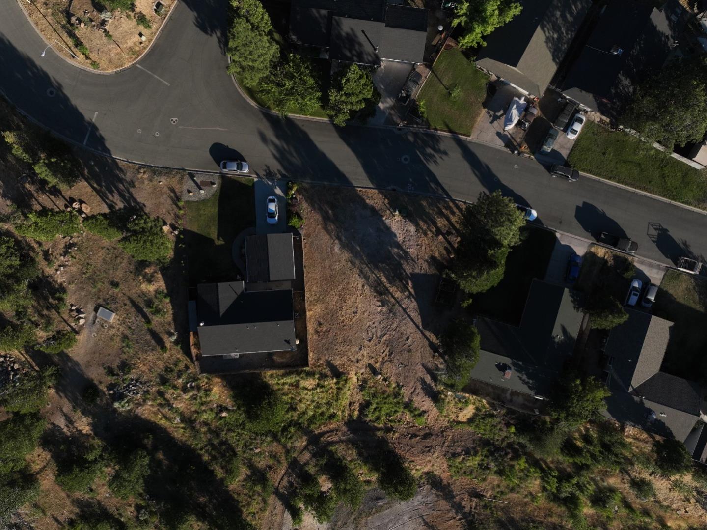 306 Woodridge CT