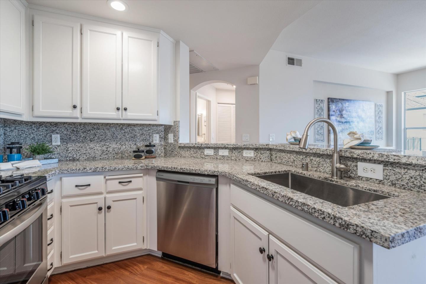 100 Baltic CIR 132