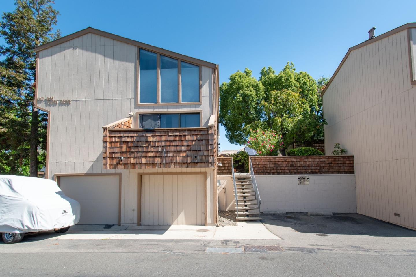 1122 Capri DR