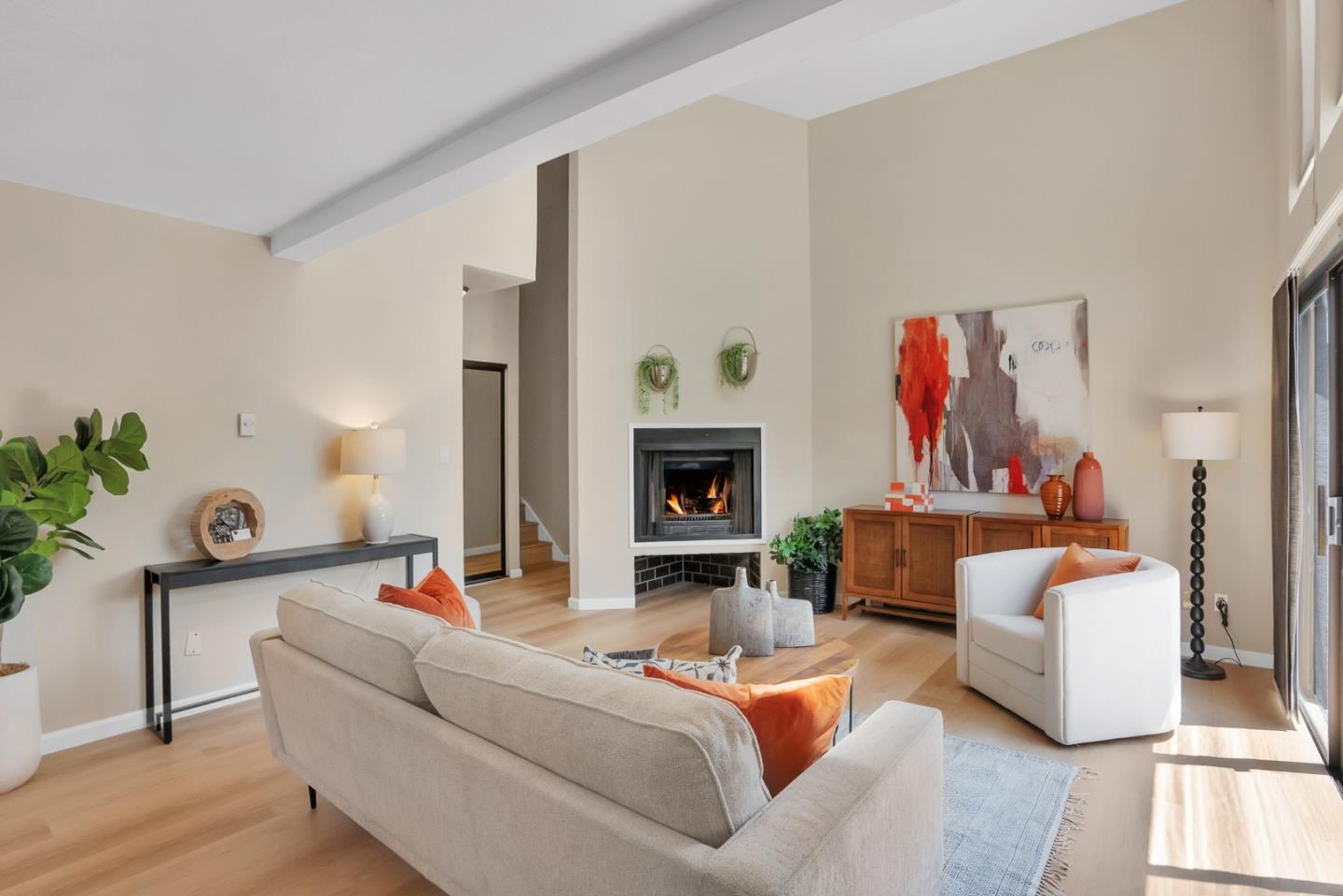 1122 Capri DR