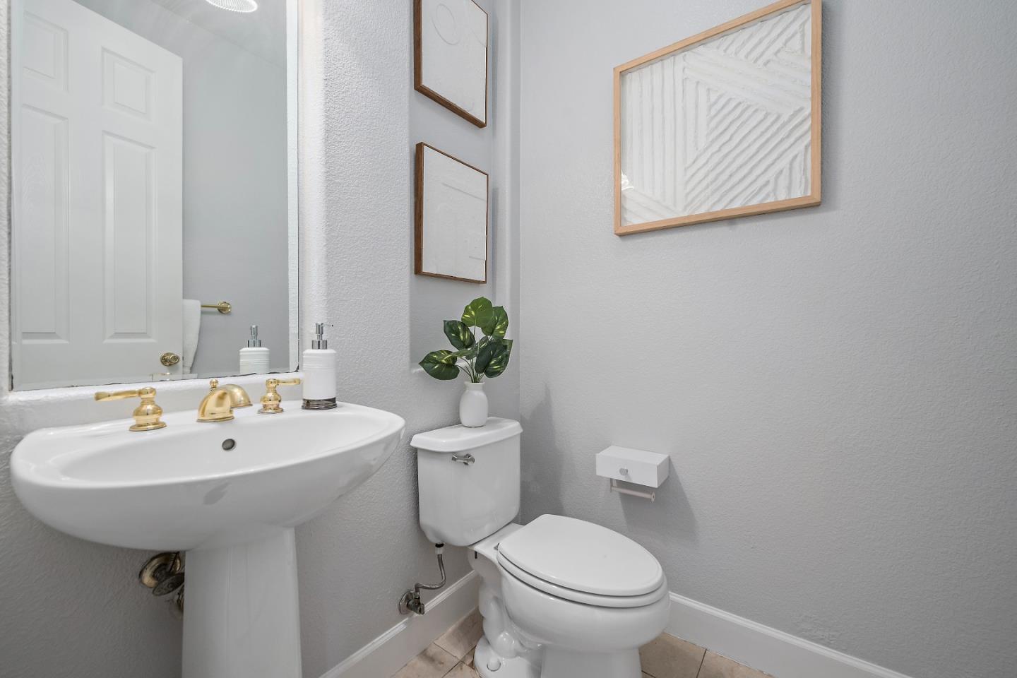 1506 Via Campo Aureo