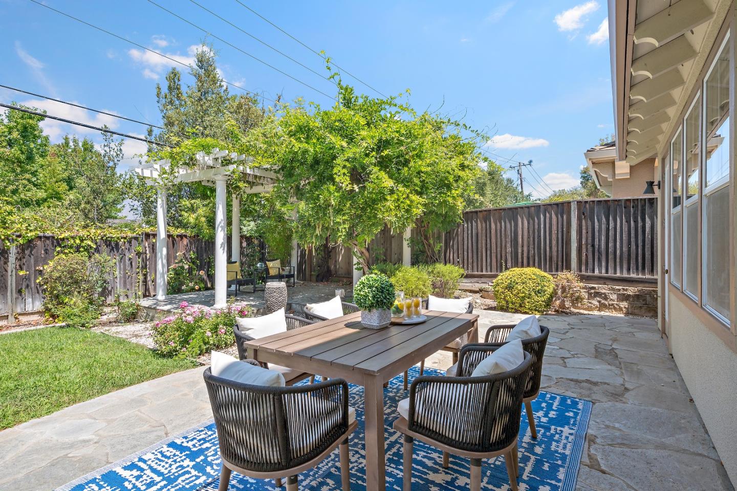 1506 Via Campo Aureo