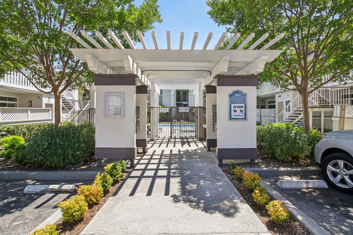 2968 Moorpark Avenue # 2