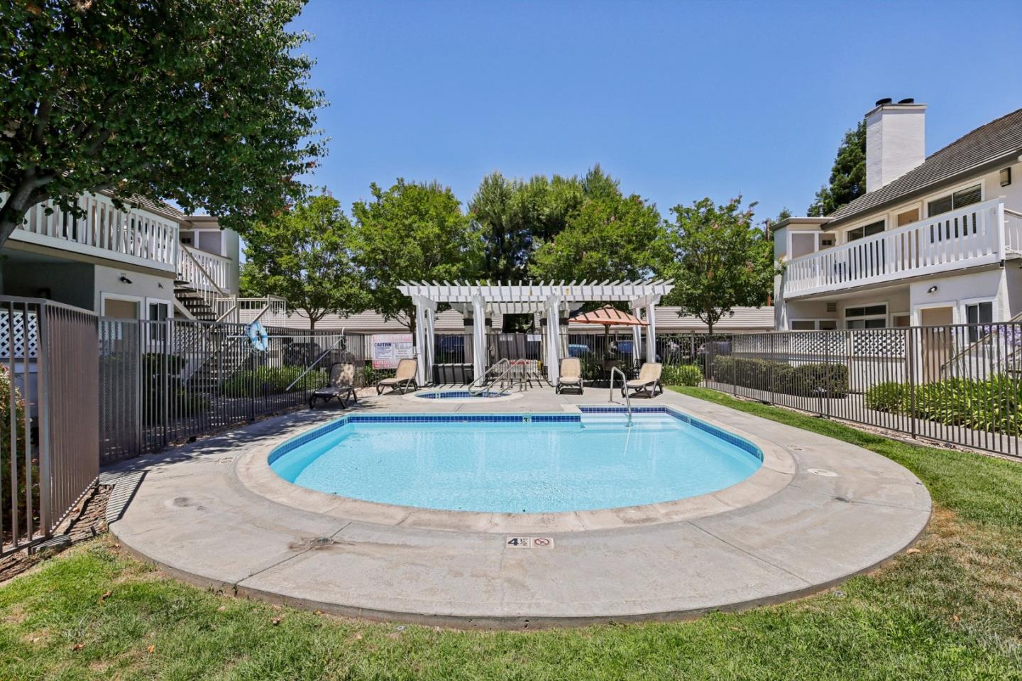 2968 Moorpark Avenue # 2