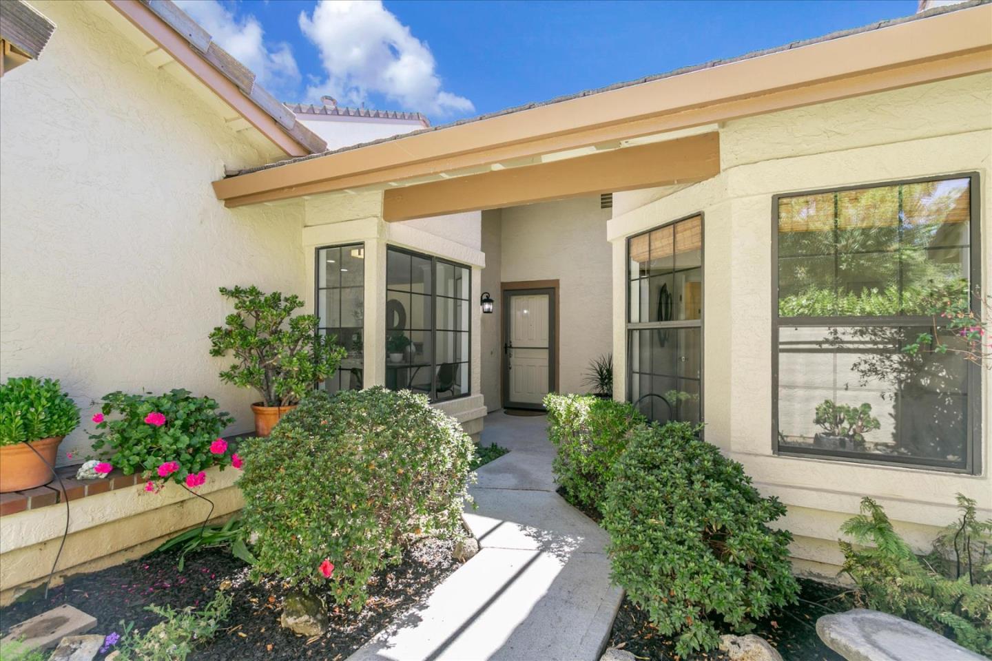 3324 Lake Albano CIR