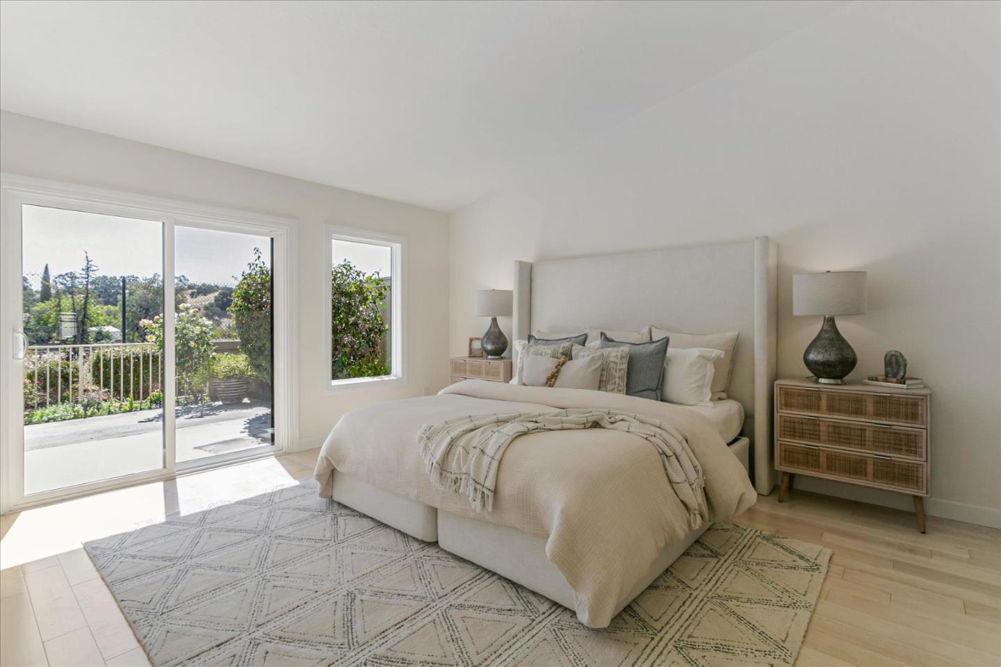 3324 Lake Albano CIR