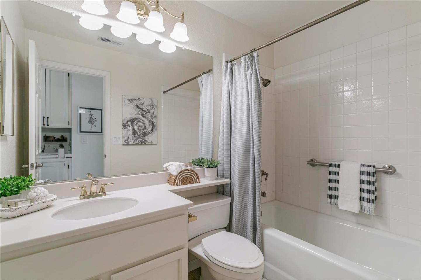 3324 Lake Albano CIR