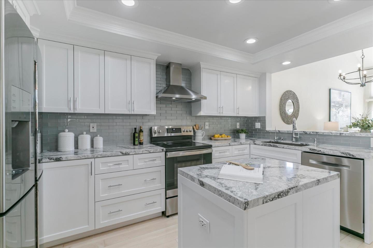 3324 Lake Albano CIR