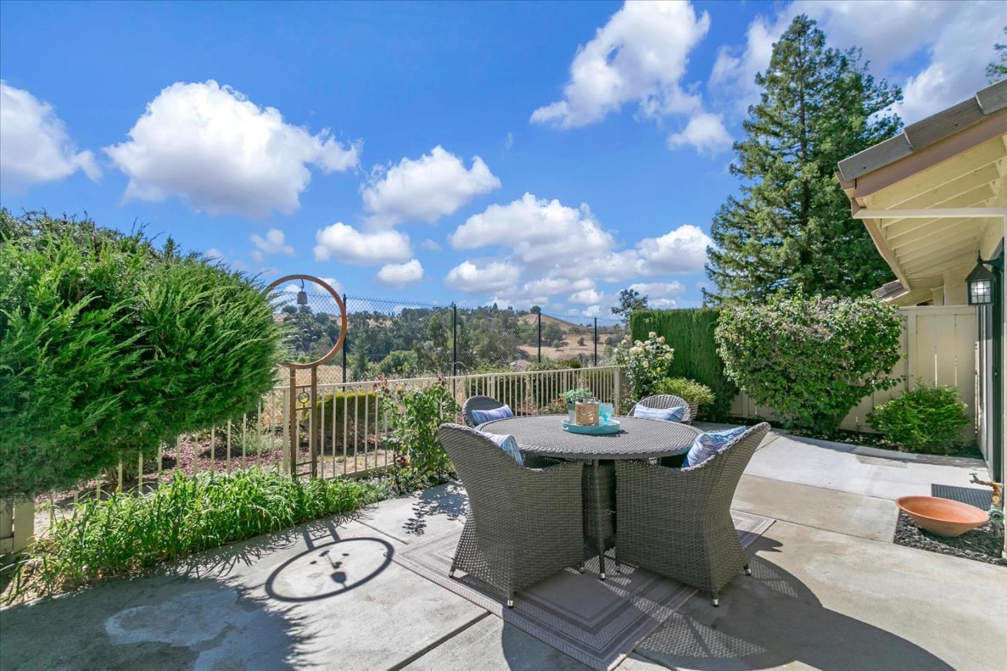 3324 Lake Albano CIR