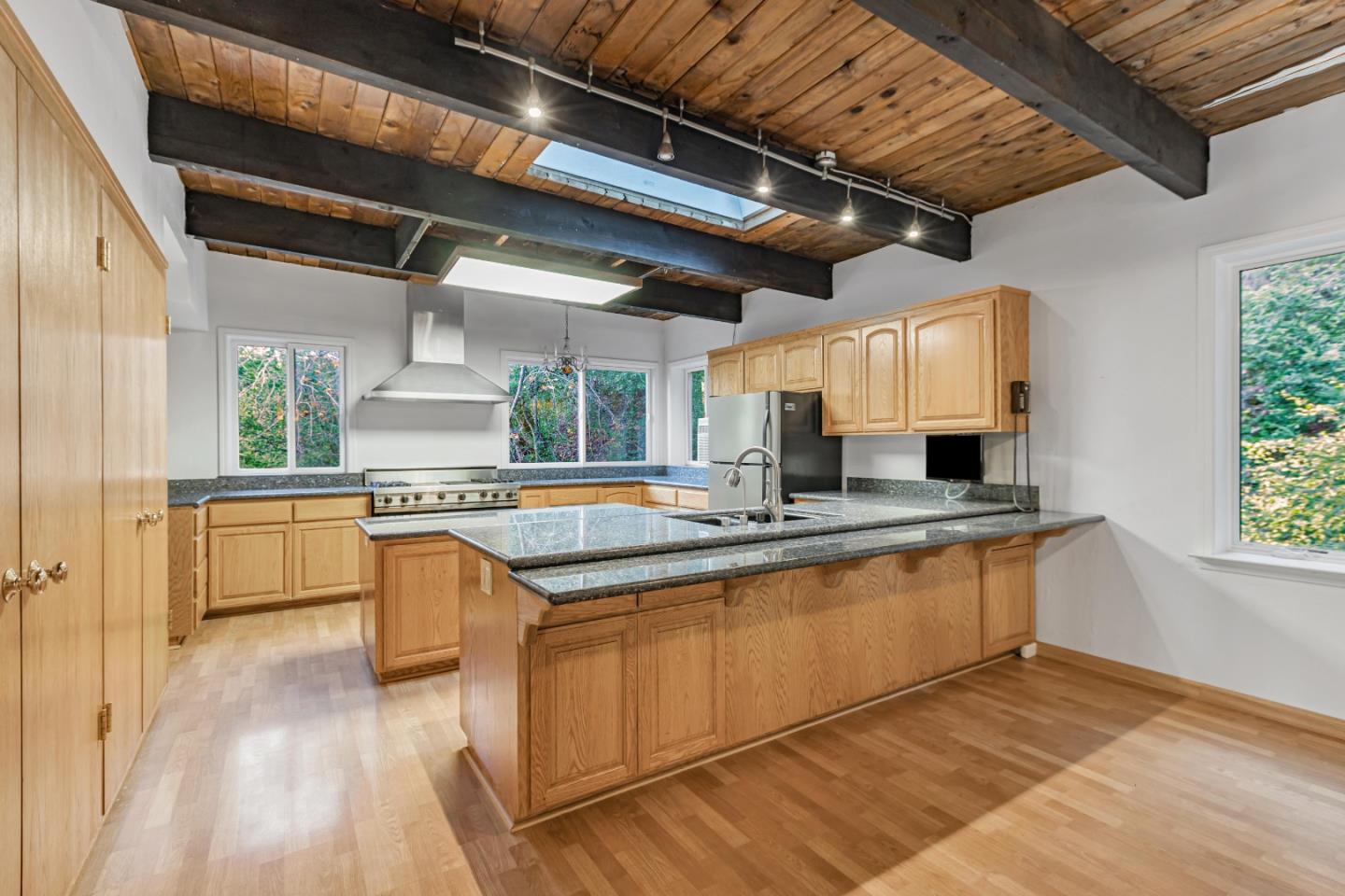 16128 Sanborn RD