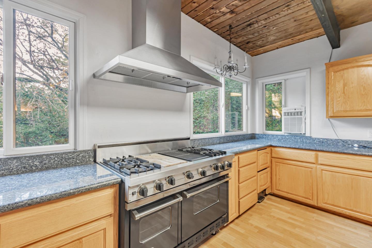 16128 Sanborn RD