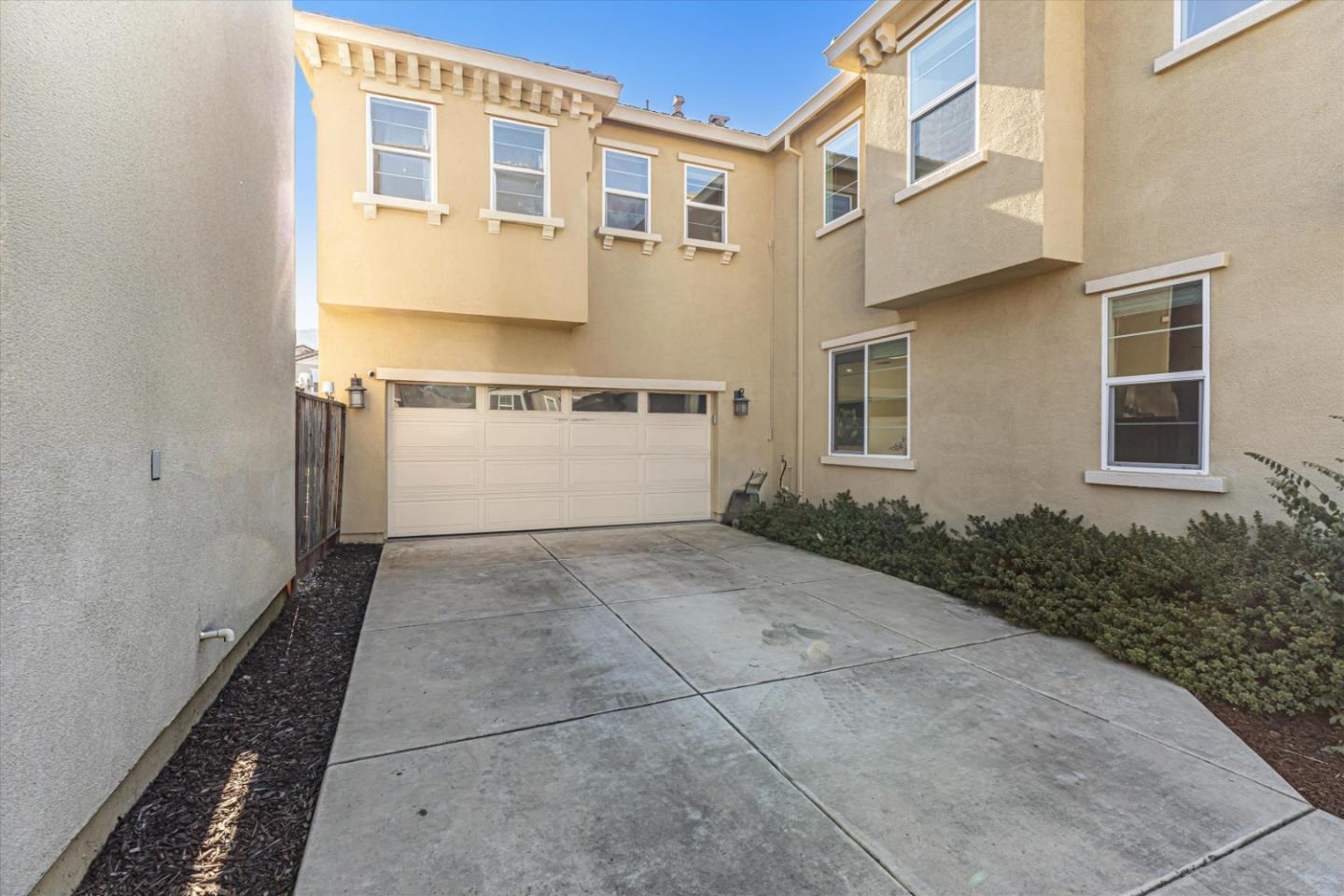 2460 Apple Tree Way