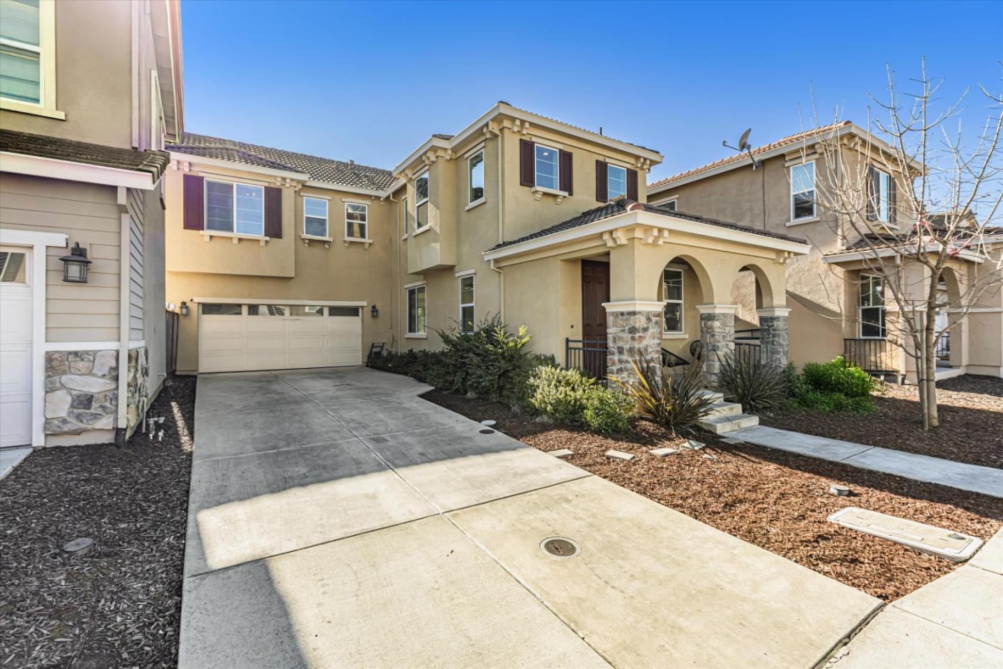 2460 Apple Tree Way