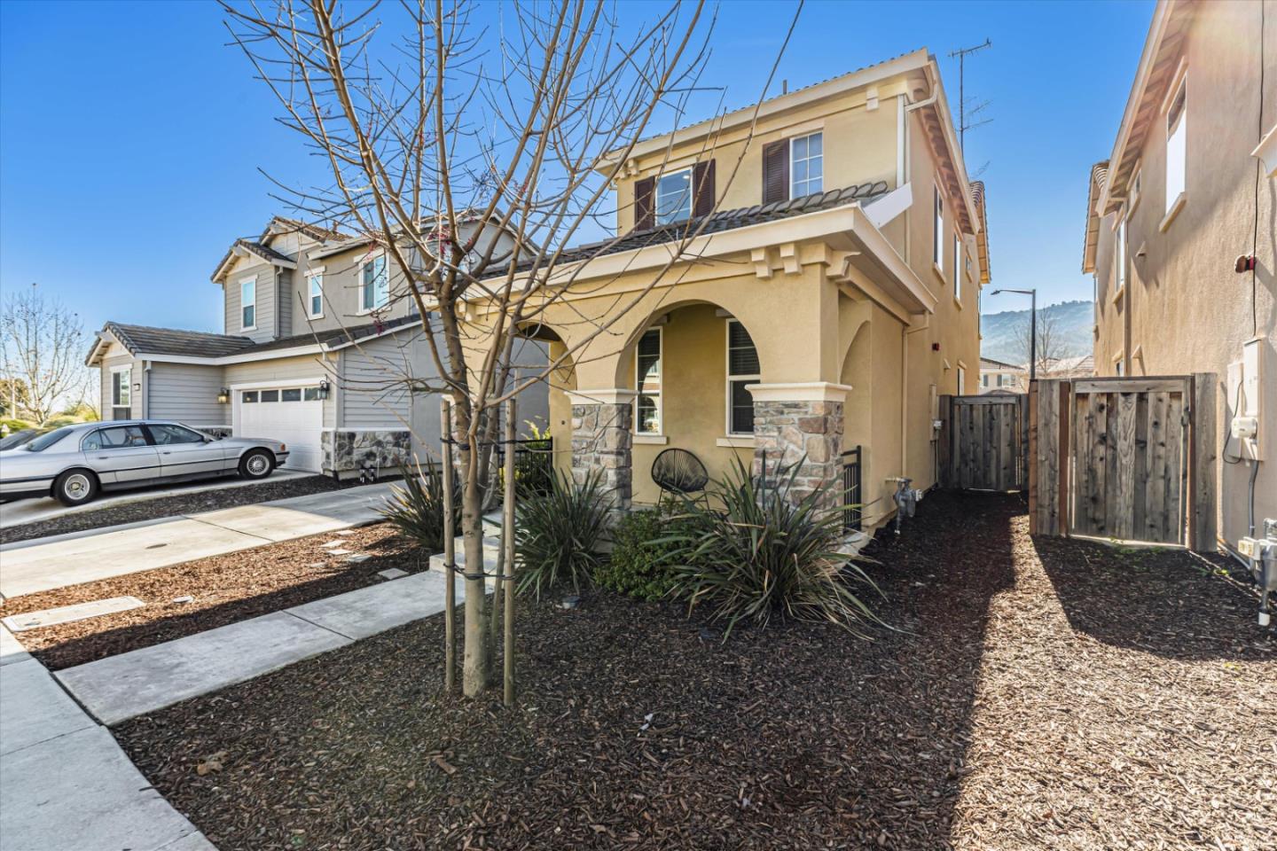 2460 Apple Tree Way