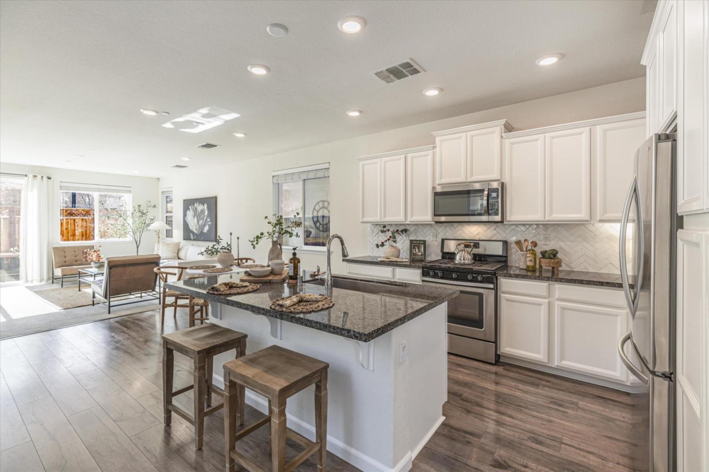 2460 Apple Tree Way