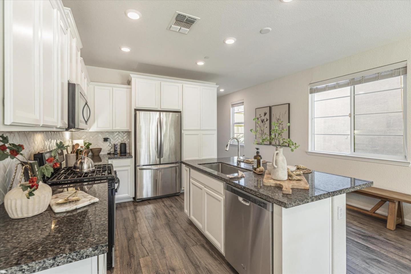 2460 Apple Tree Way
