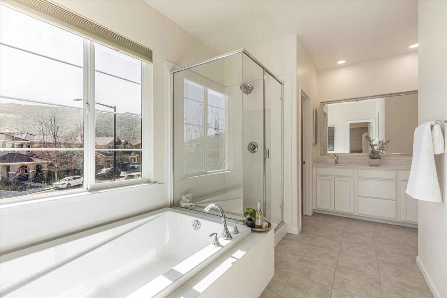 2460 Apple Tree Way