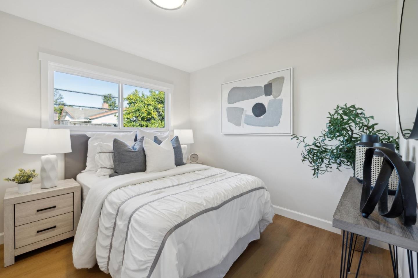 1421 Blossom Hill RD