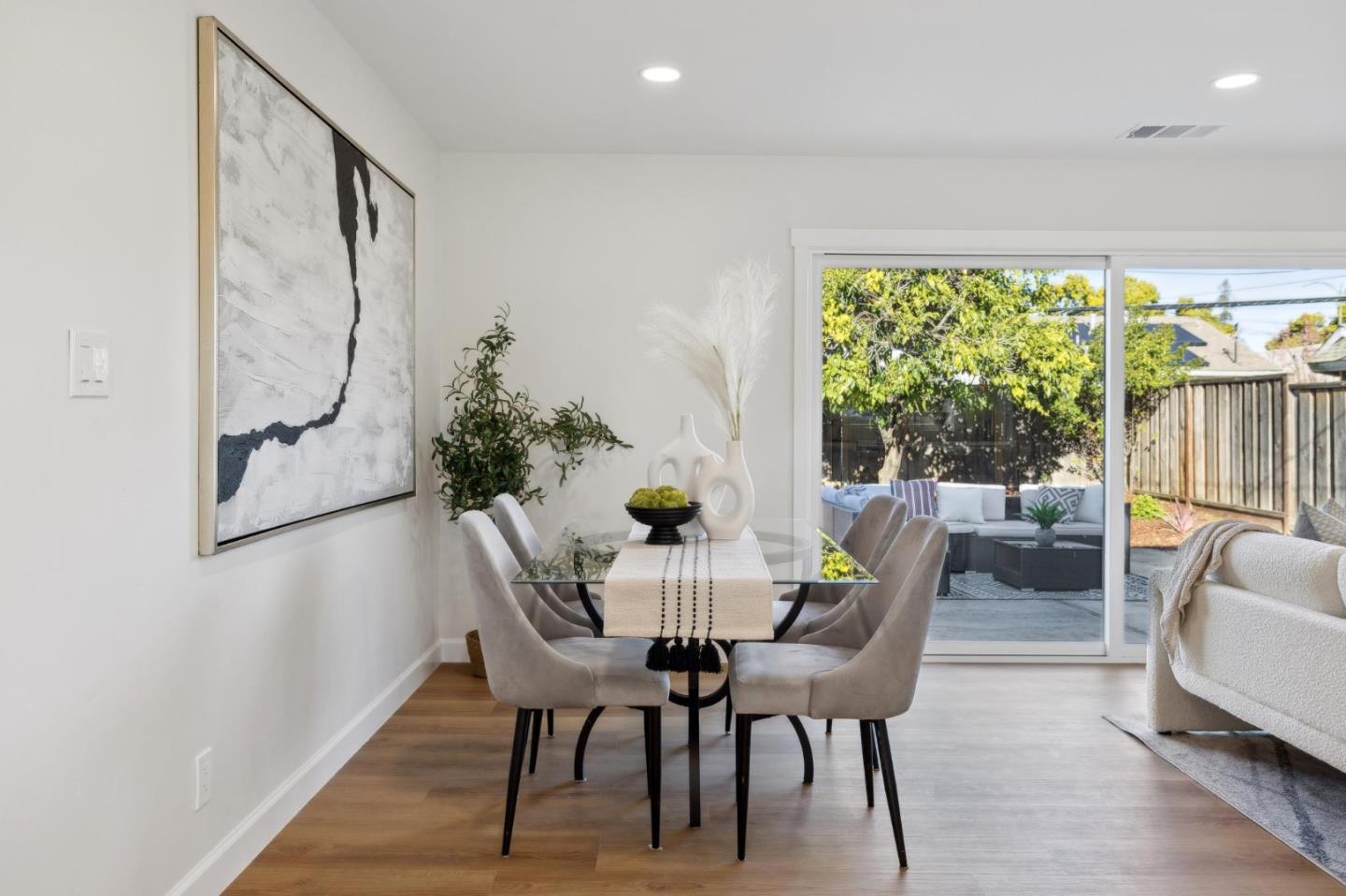 1421 Blossom Hill RD