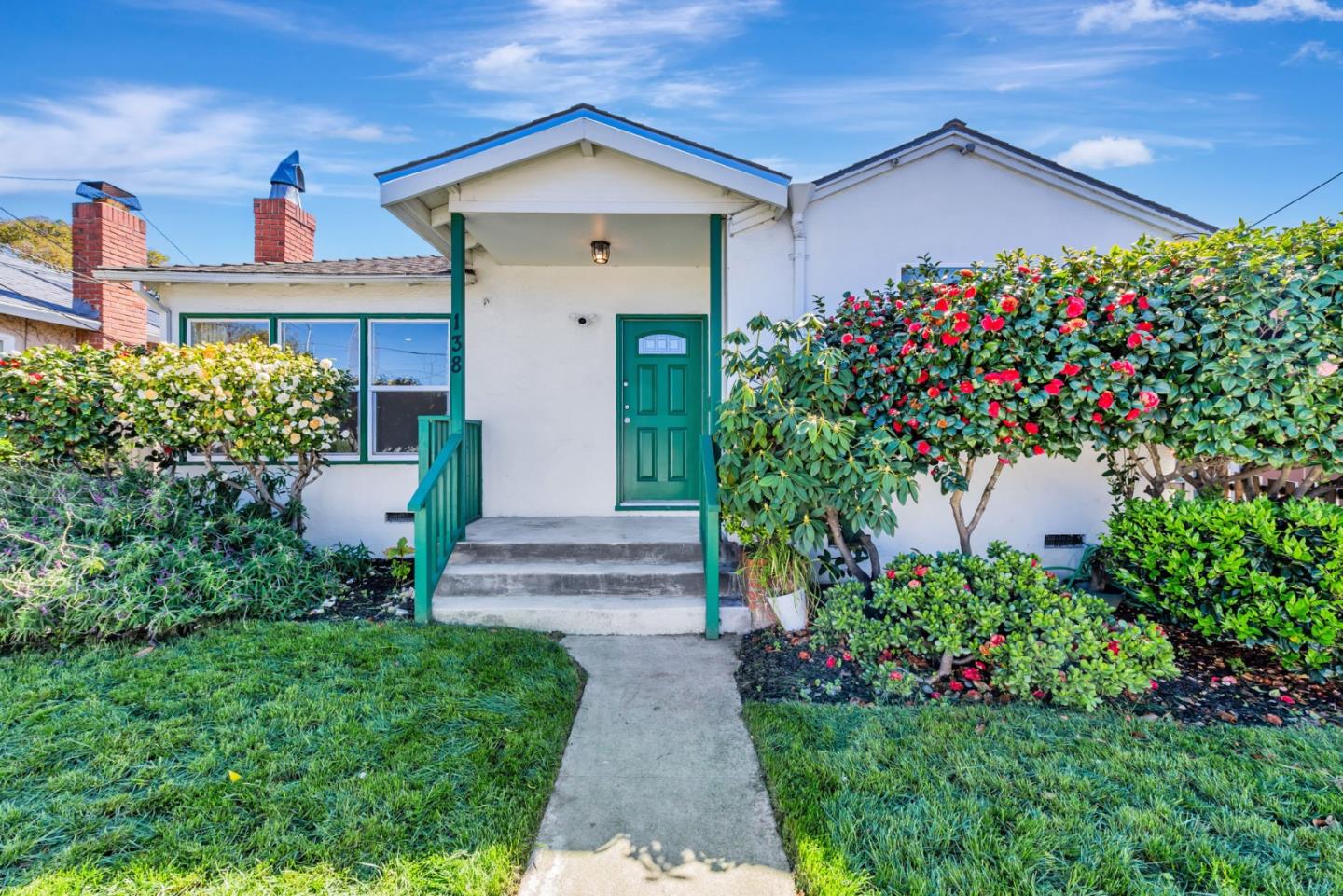 138 E Hillsdale Blvd