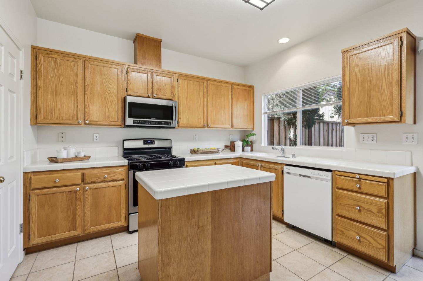 1439 Grey Hawk Way