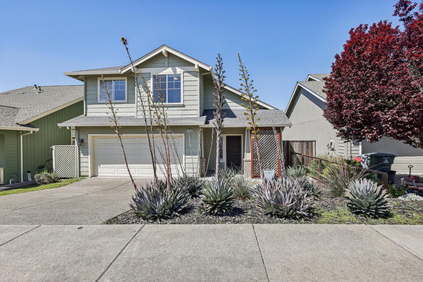 1439 Grey Hawk Way