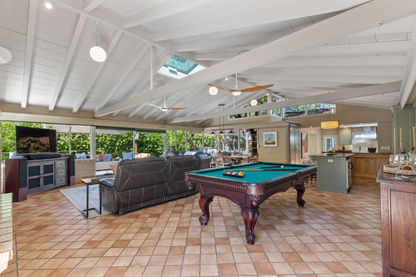 690 Torwood Lane