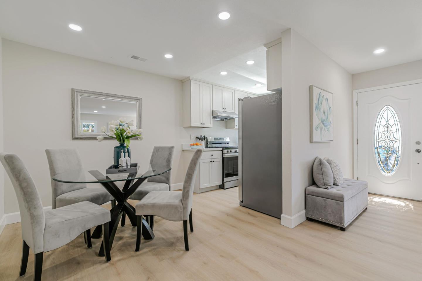 409 Gibbons Ct