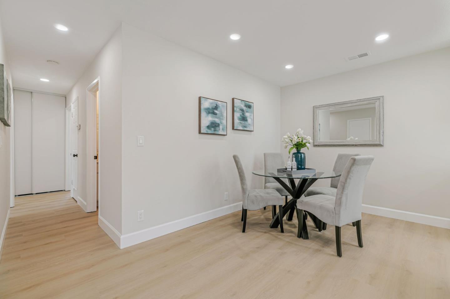 409 Gibbons Ct
