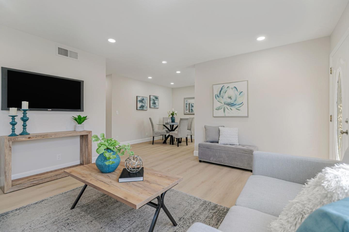 409 Gibbons Ct