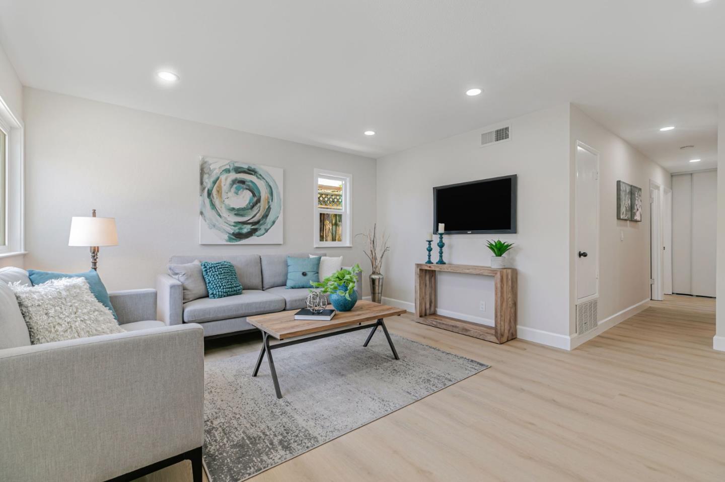 409 Gibbons Ct