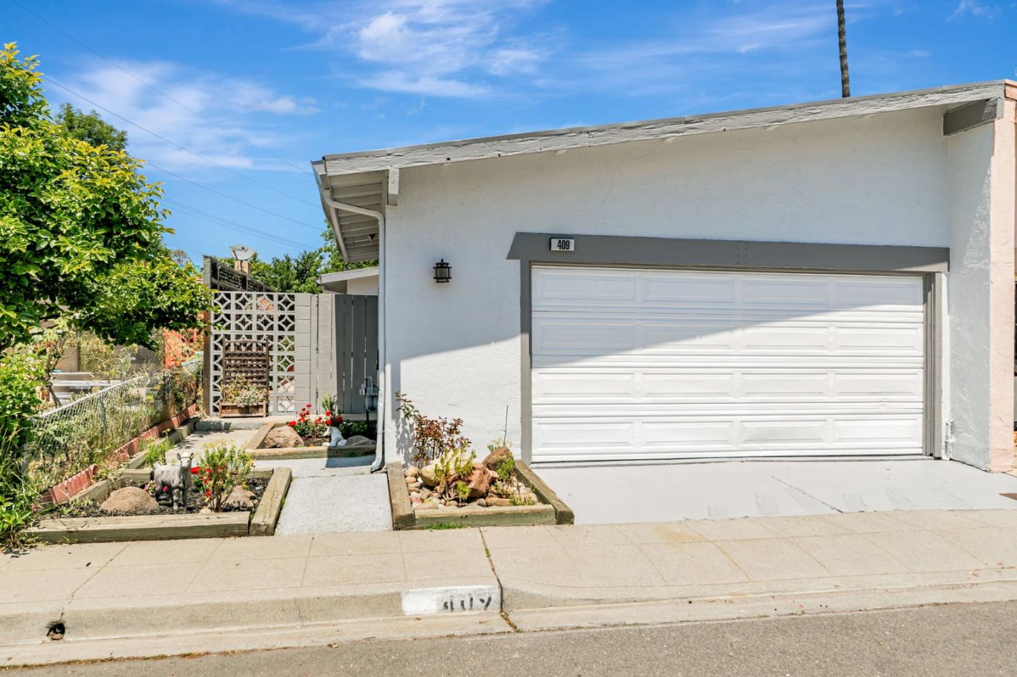 409 Gibbons Ct