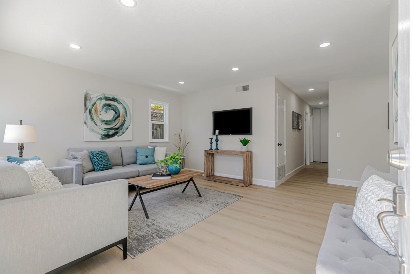 409 Gibbons Ct