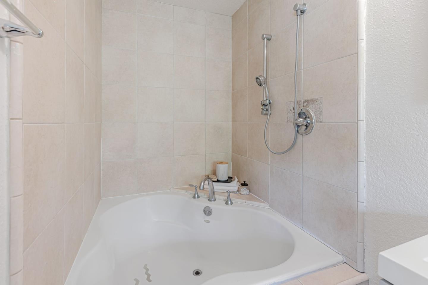 3308 Valley Forge Way