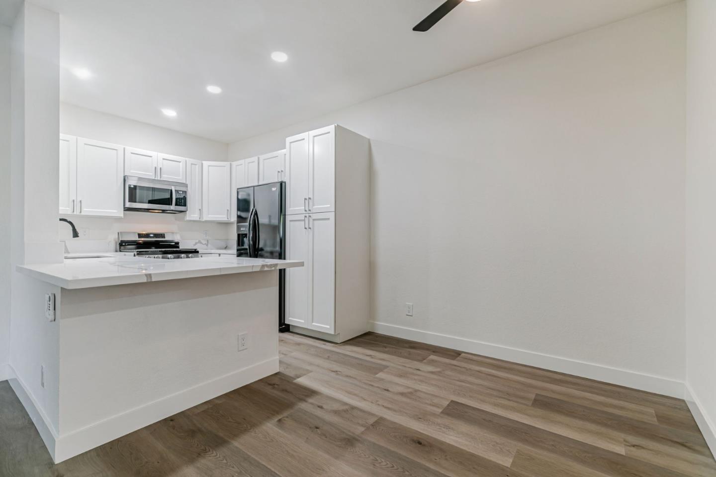 3550 Buttonwood TER 113