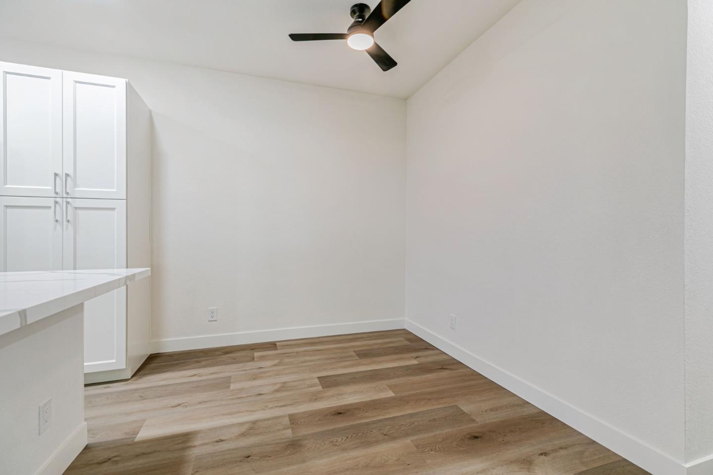3550 Buttonwood TER 113