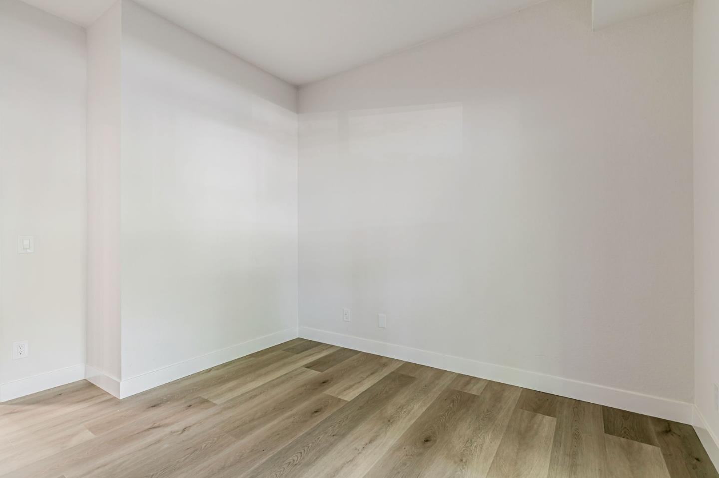 3550 Buttonwood TER 113