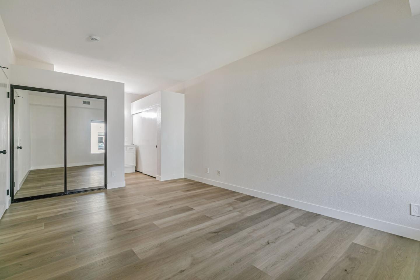 3550 Buttonwood TER 113