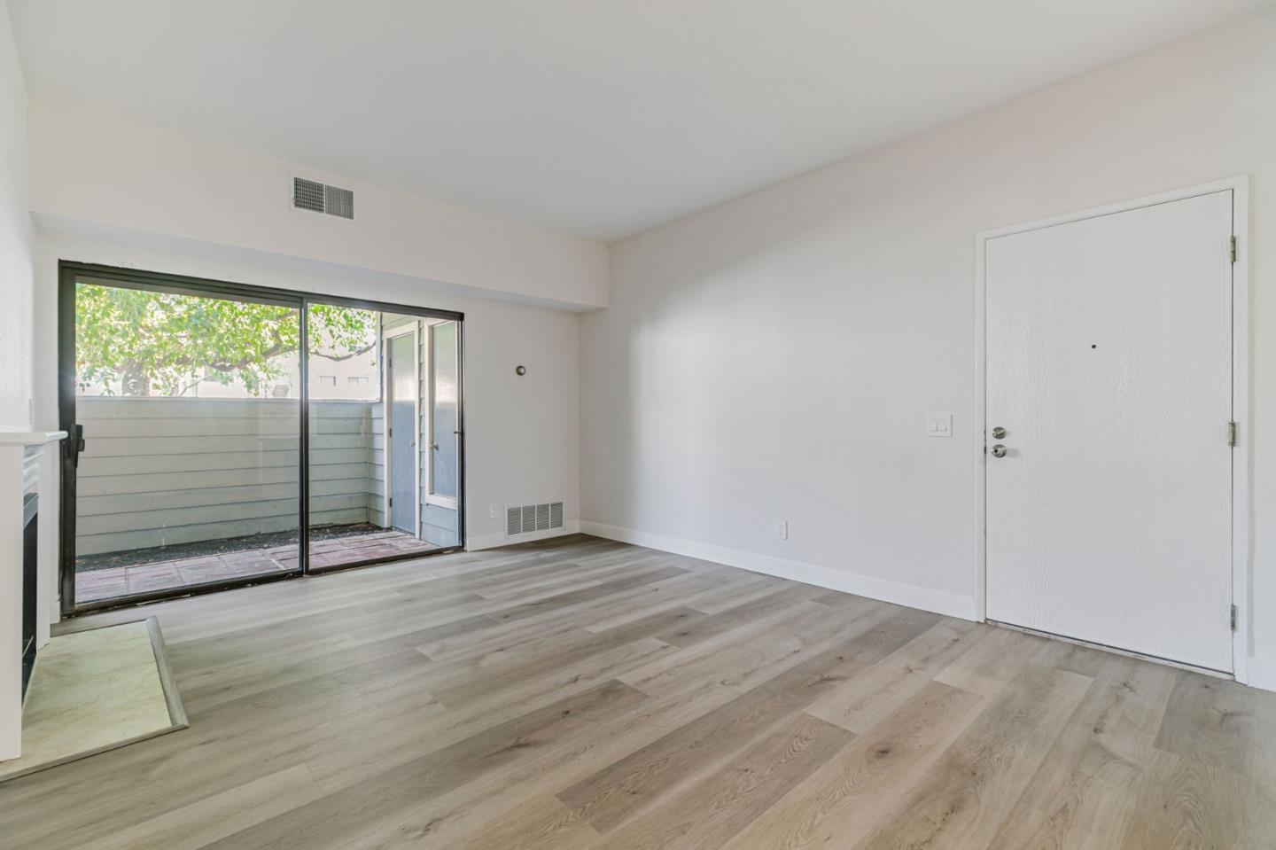 3550 Buttonwood TER 113
