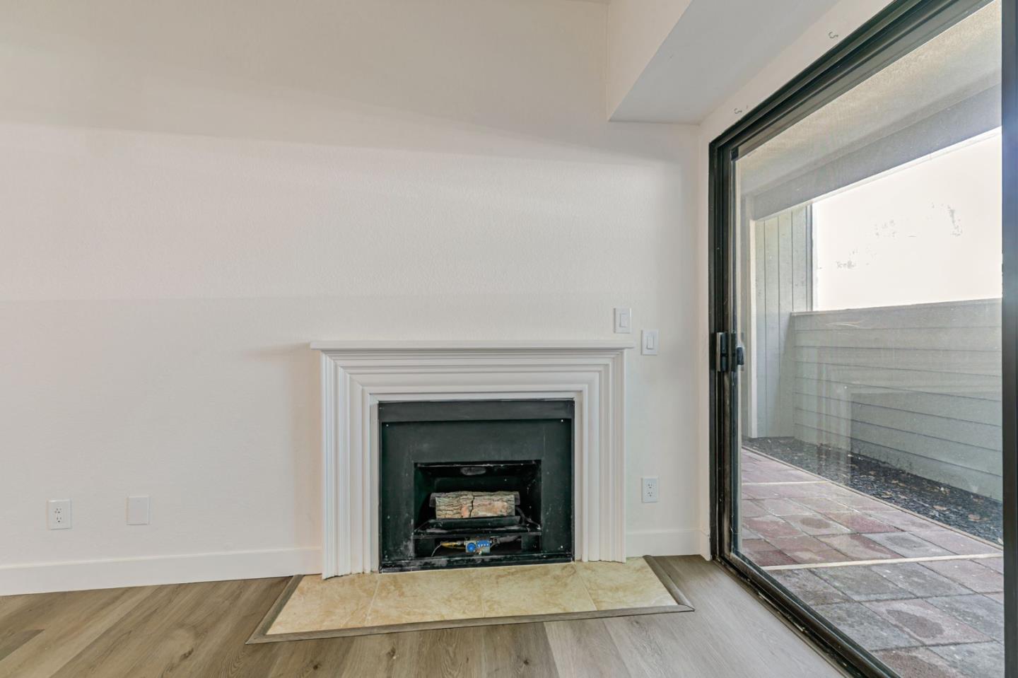 3550 Buttonwood TER 113