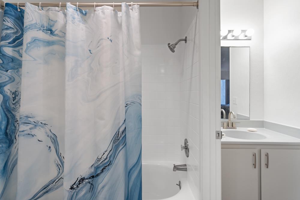 2101 Shore Line Drive 212