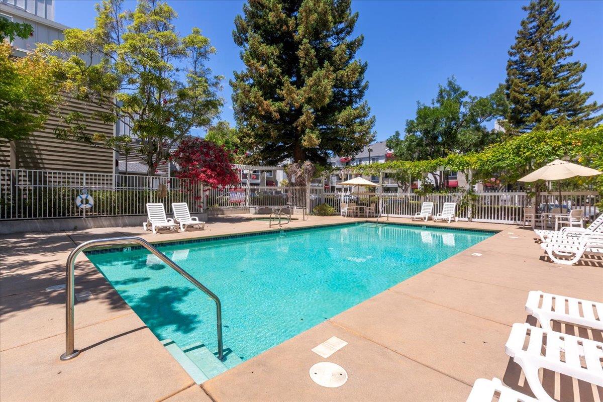 250 Santa Fe Terrace 128