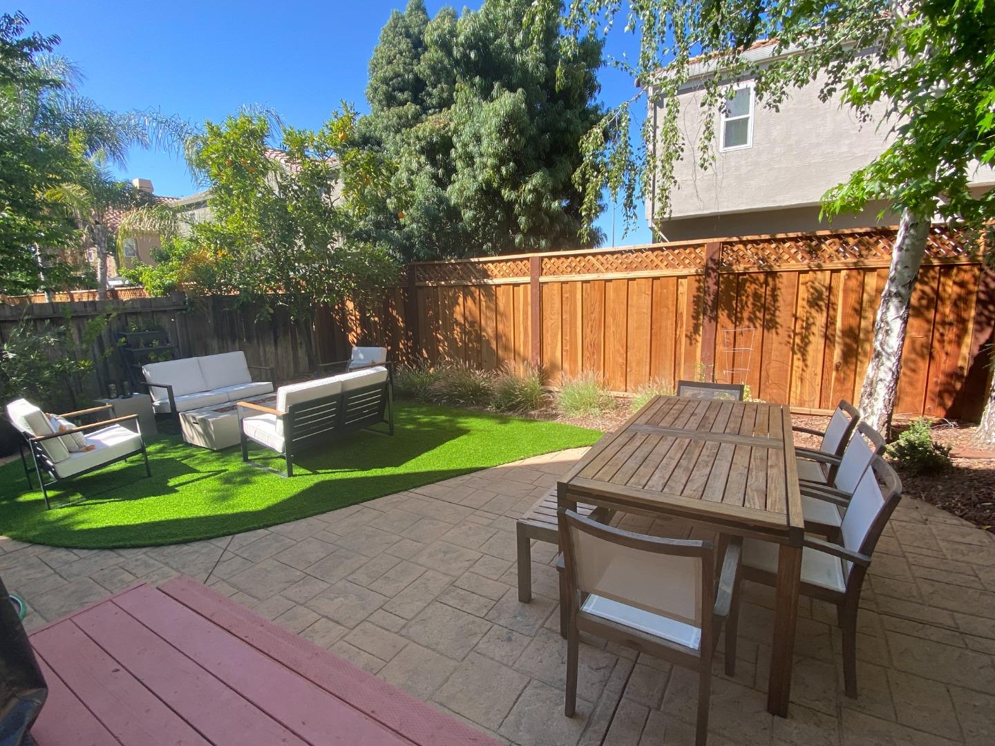 15600 La Jolla Drive