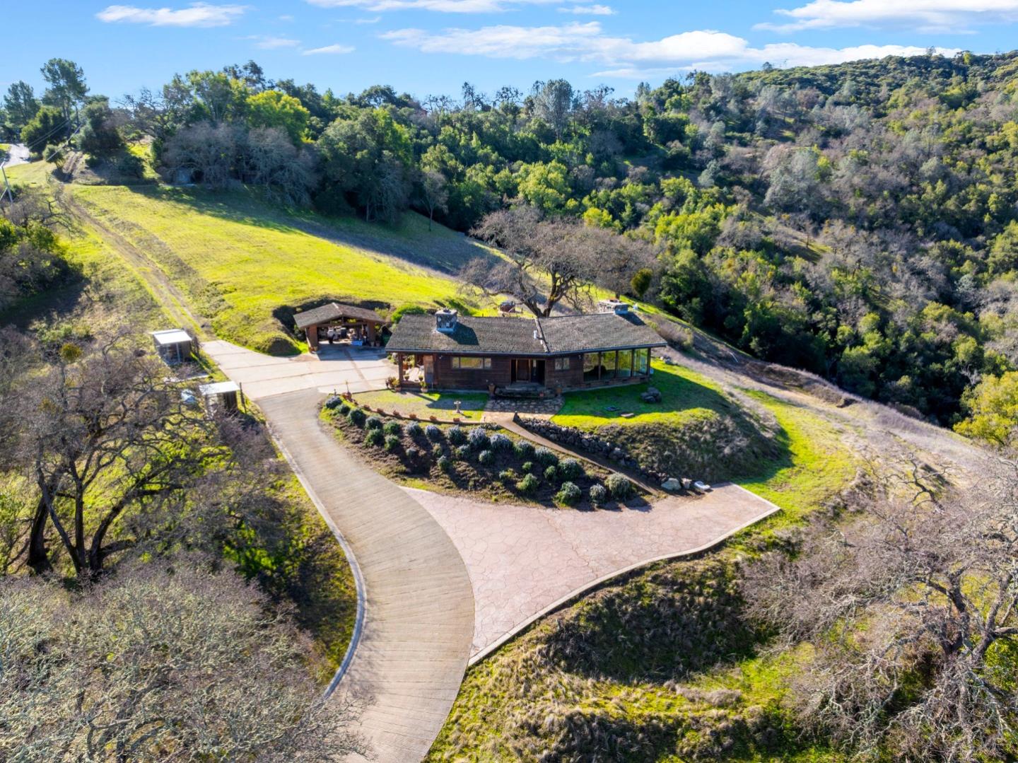 5096 Fallen Oak Drive