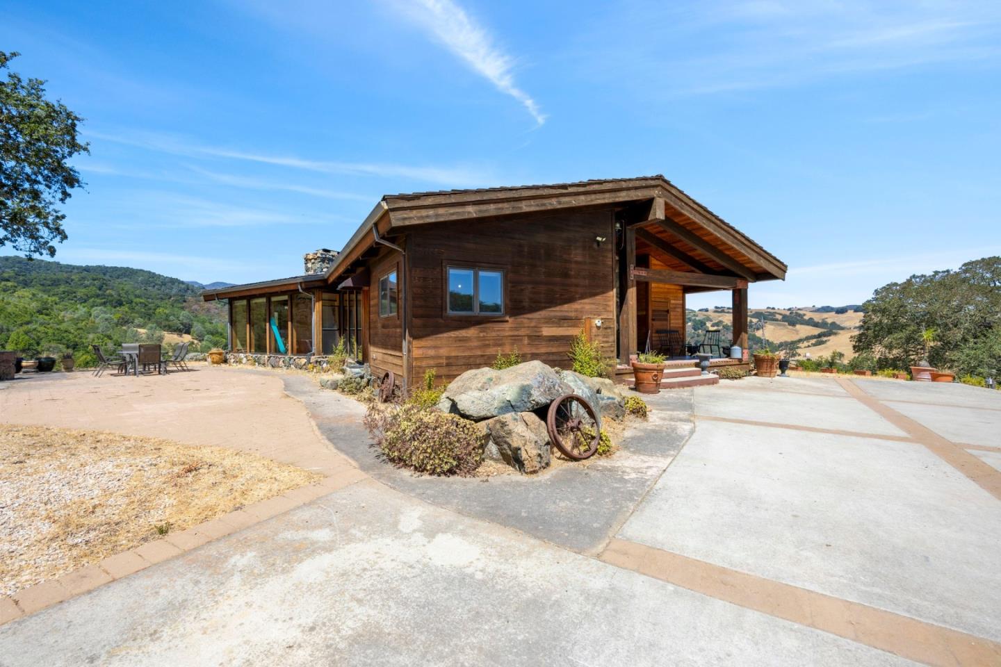 5096 Fallen Oak Drive