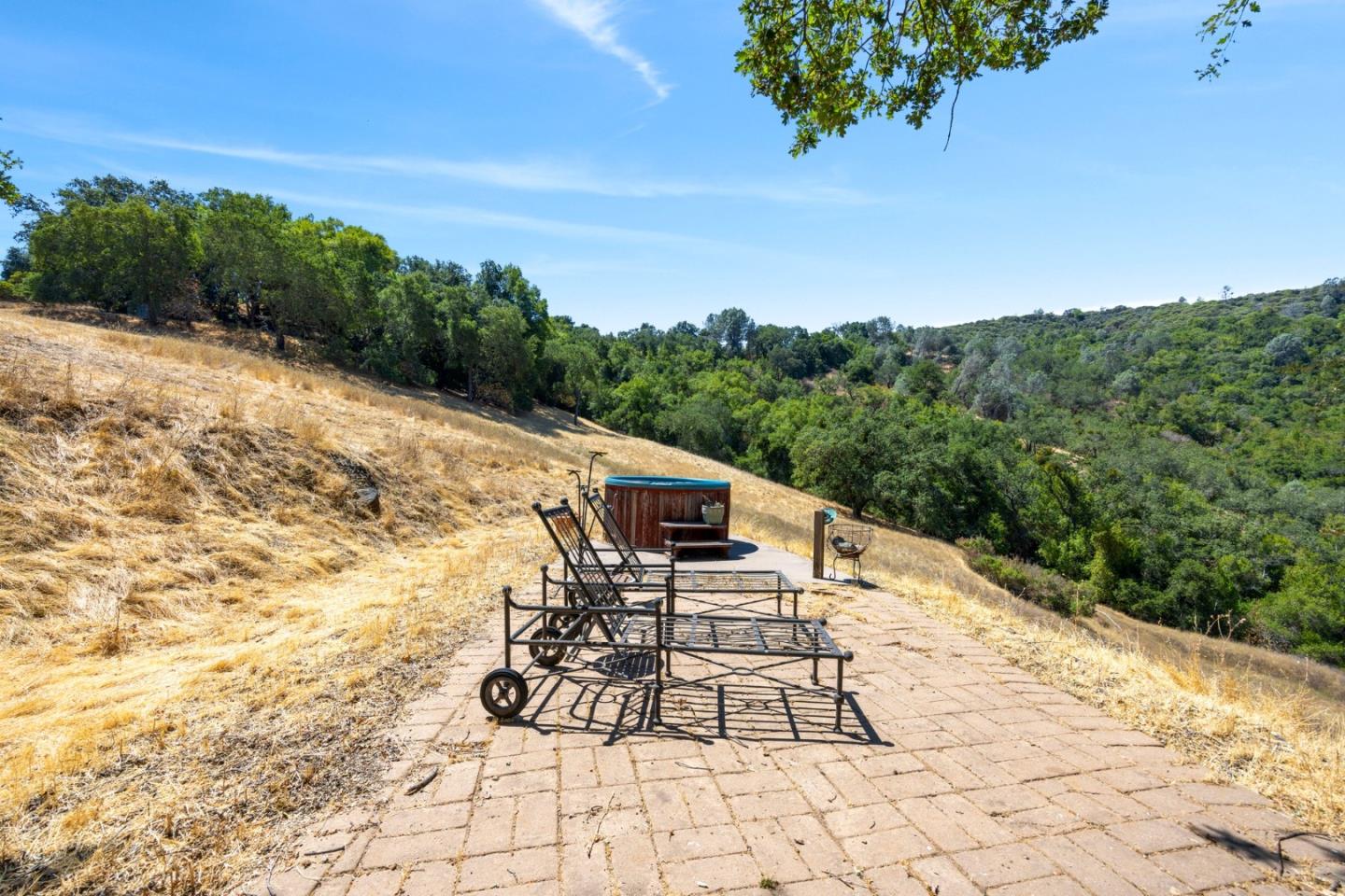 5096 Fallen Oak Drive