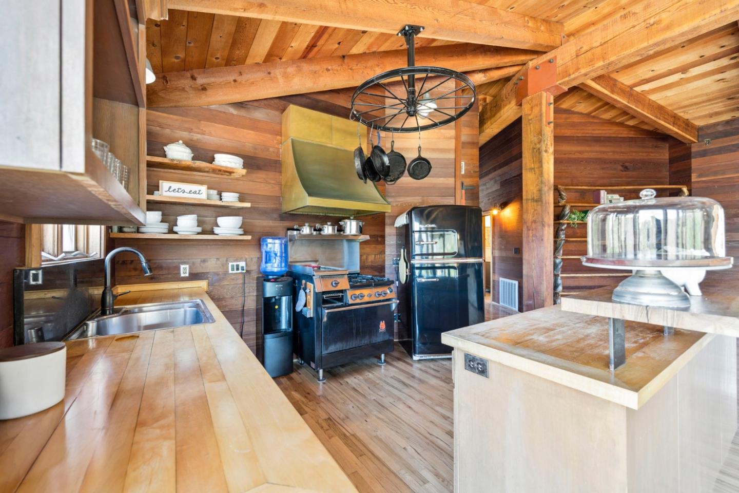 5096 Fallen Oak Drive